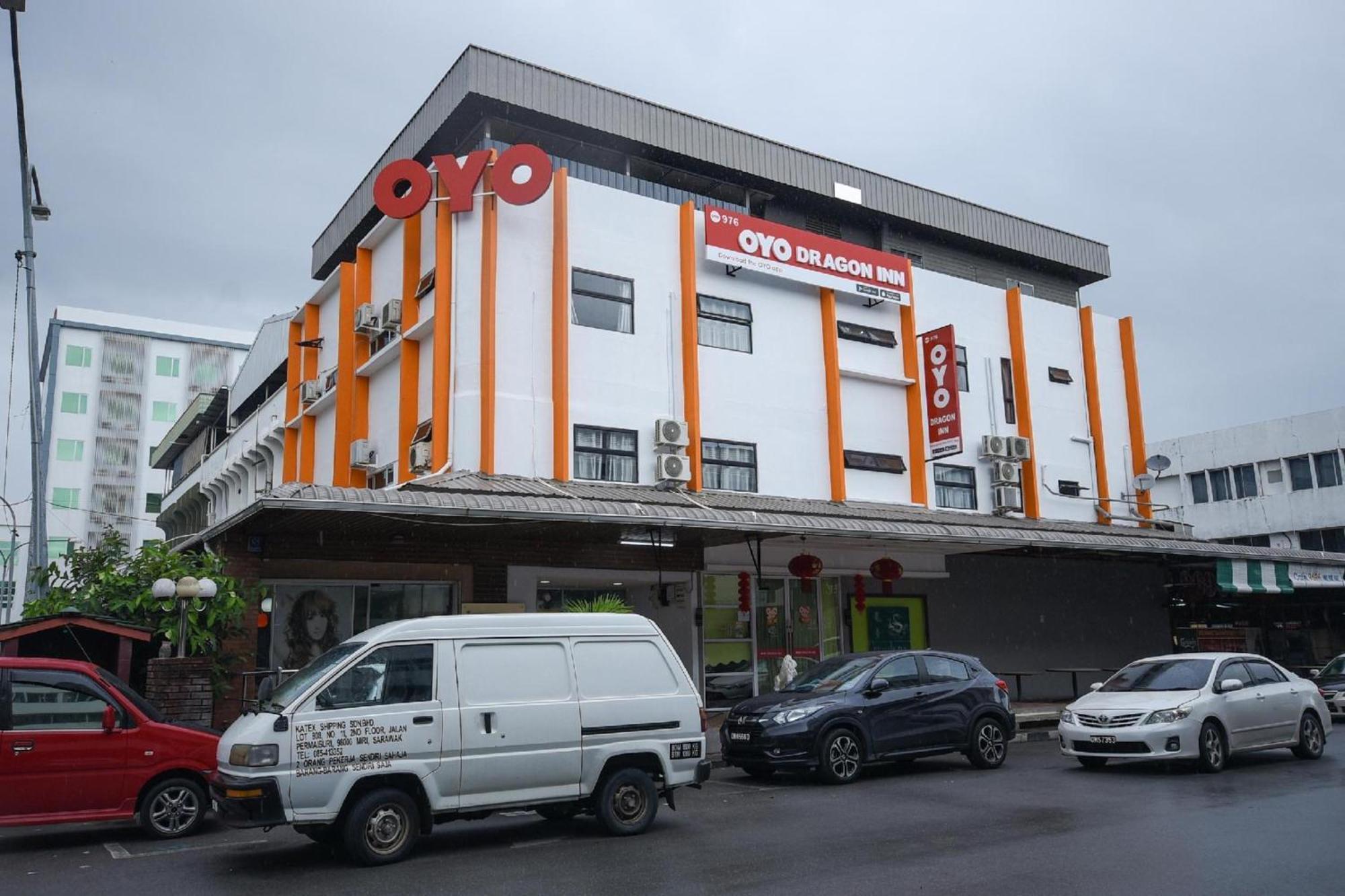Super Oyo 976 Dragon Inn Miri Esterno foto